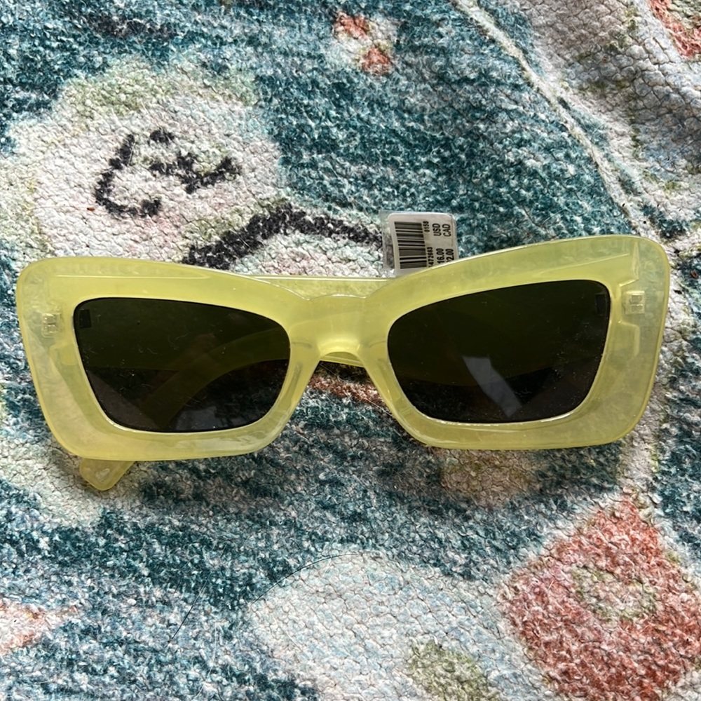 NWT Urban outfitters sunglasses